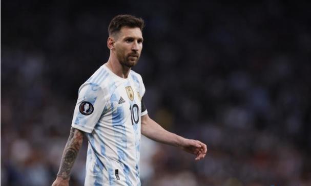 被推入魔潮的我重生了 云书禾谢惊澜云微淼 师尊带回两少女给我和大师兄做护道者。